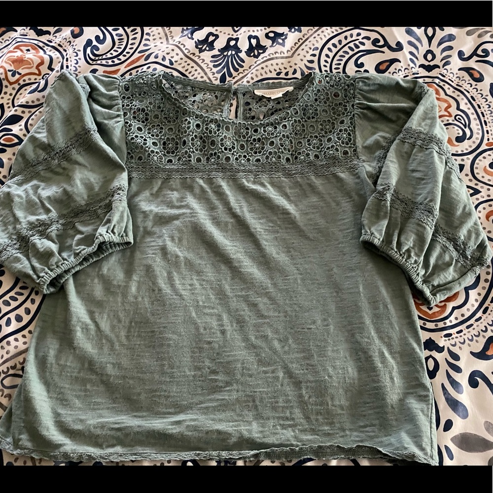 Shabby Chic Anthropologie balloon sleeve top